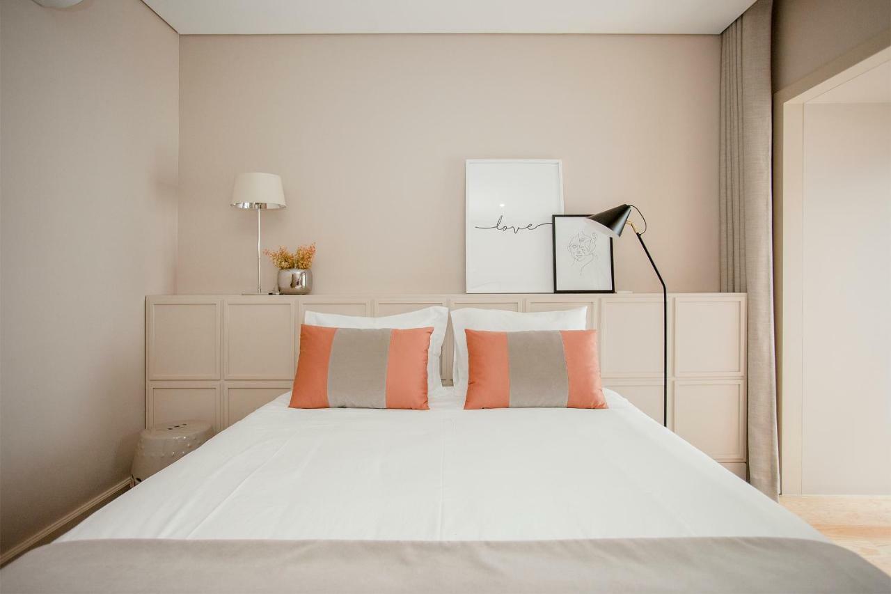 Liiiving In | Luxury Boutique * Oporto